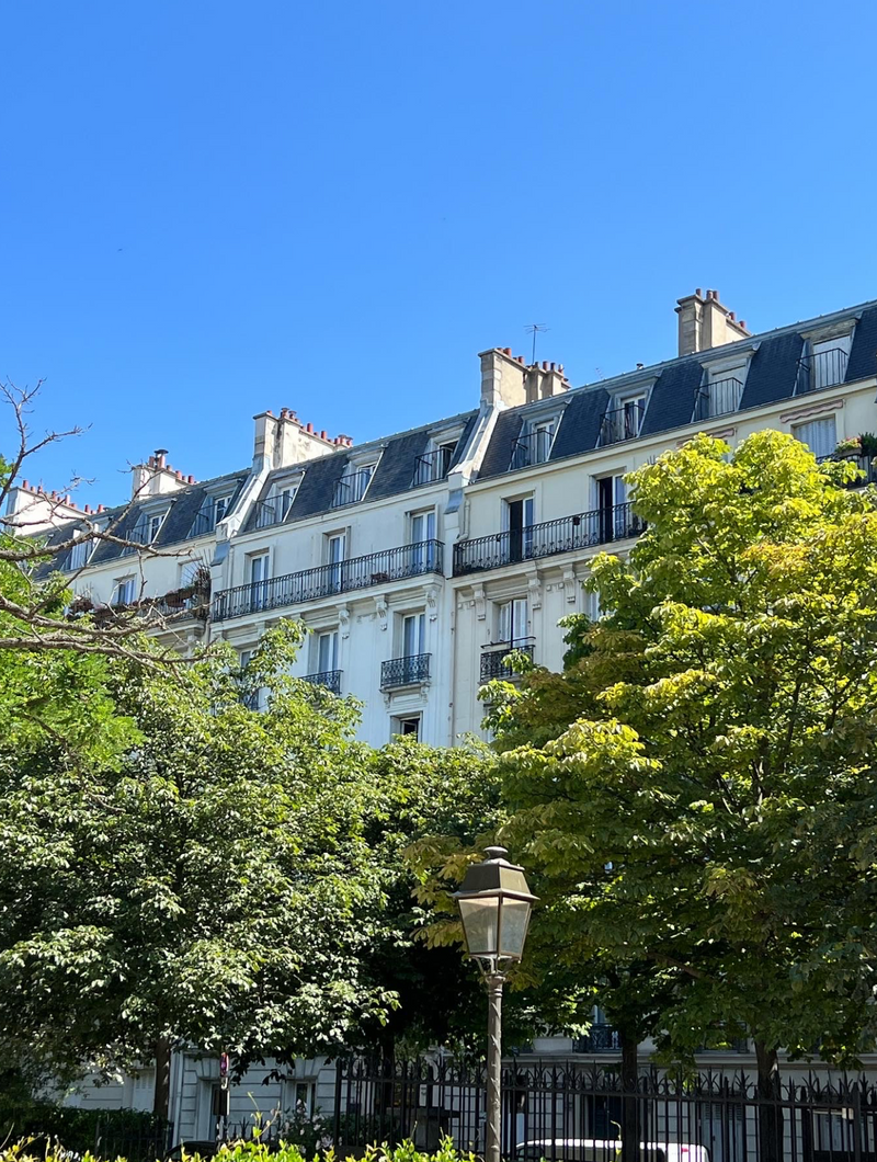 PARIS GUIDE