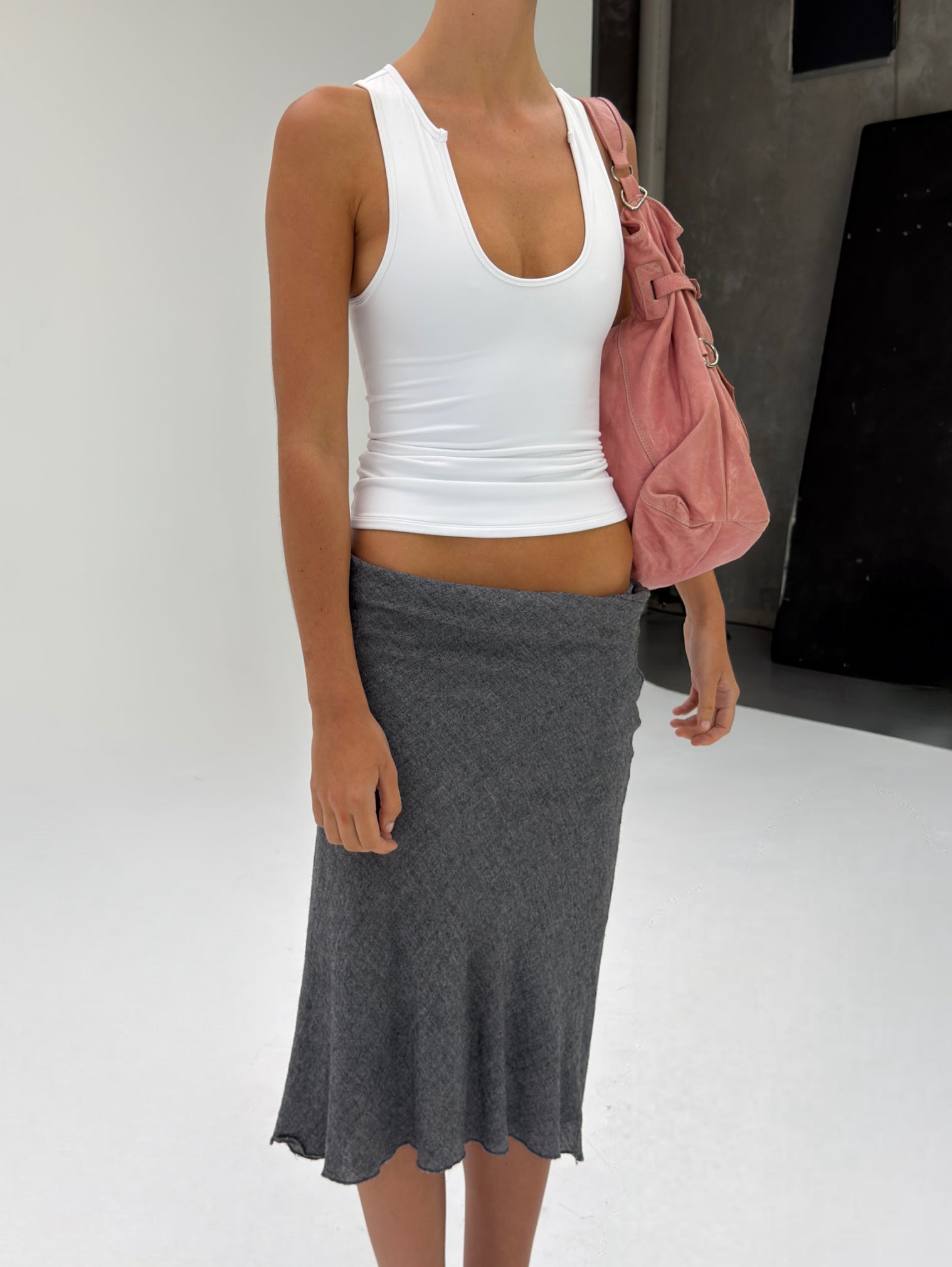 POINTED TANK - WHITE